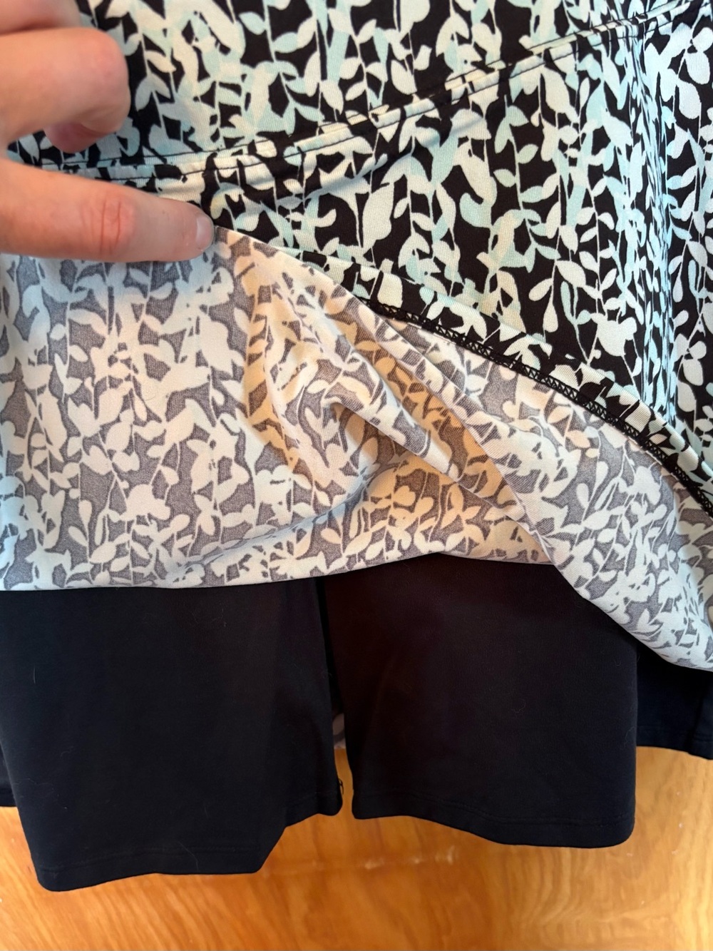 Tranquility by Colorado Clothing Black & Light Blue Leaf-Print A-Line Skort - Picture 3 of 6